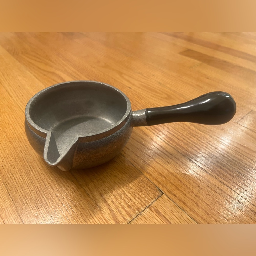 Vintage RPW USA Wilton Pewter Pot Soup gravy warm milk Bowl Black Handle